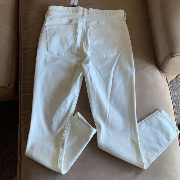 BCBGeneration mid rise white skinny jeans with tags! - Picture 3 of 6